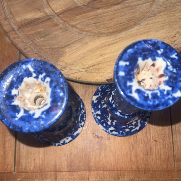 Vintage Handmade Pottery Candlesticks in Country Blue Pattern - Picture 4 of 5